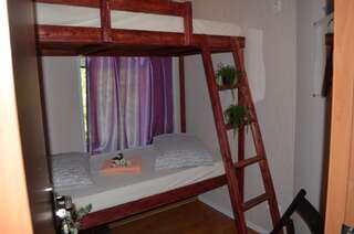 Хостелы Mila Guest House Москва Кровать в общем двухместном номере для мужчин-7
